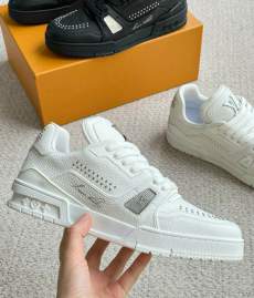Picture of Louis Vuitton Shoes _SKULVsz38-45hnh120615043